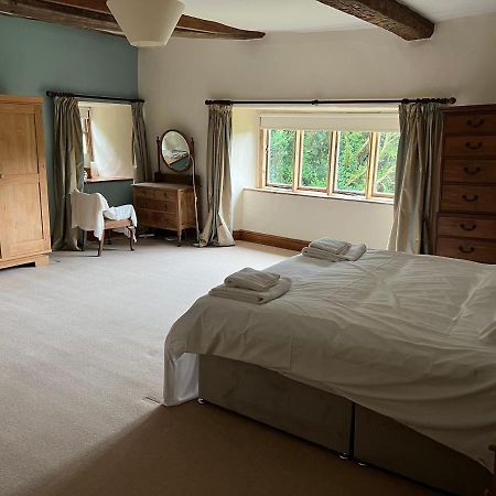 10 Bed Stunning House In Village, With Hot Tub Ovingham Extérieur photo