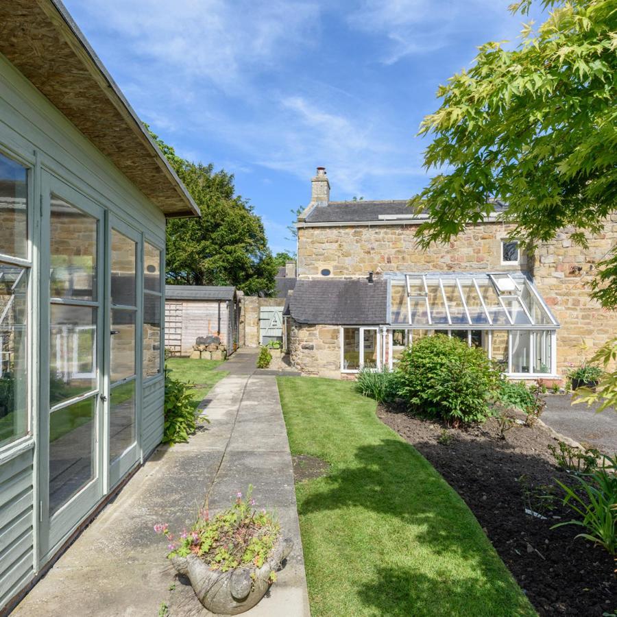 10 Bed Stunning House In Village, With Hot Tub Ovingham Extérieur photo