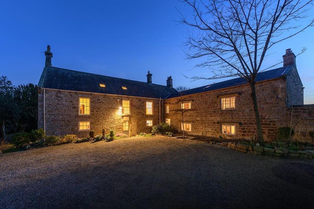 10 Bed Stunning House In Village, With Hot Tub Ovingham Extérieur photo