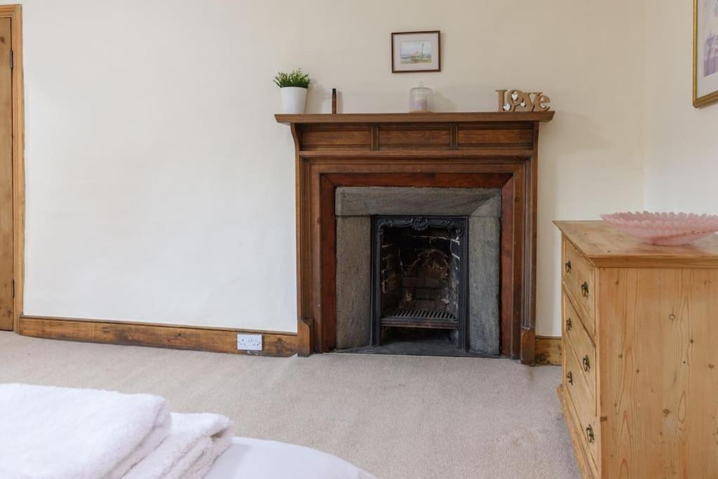 10 Bed Stunning House In Village, With Hot Tub Ovingham Extérieur photo