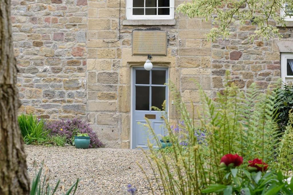 10 Bed Stunning House In Village, With Hot Tub Ovingham Extérieur photo