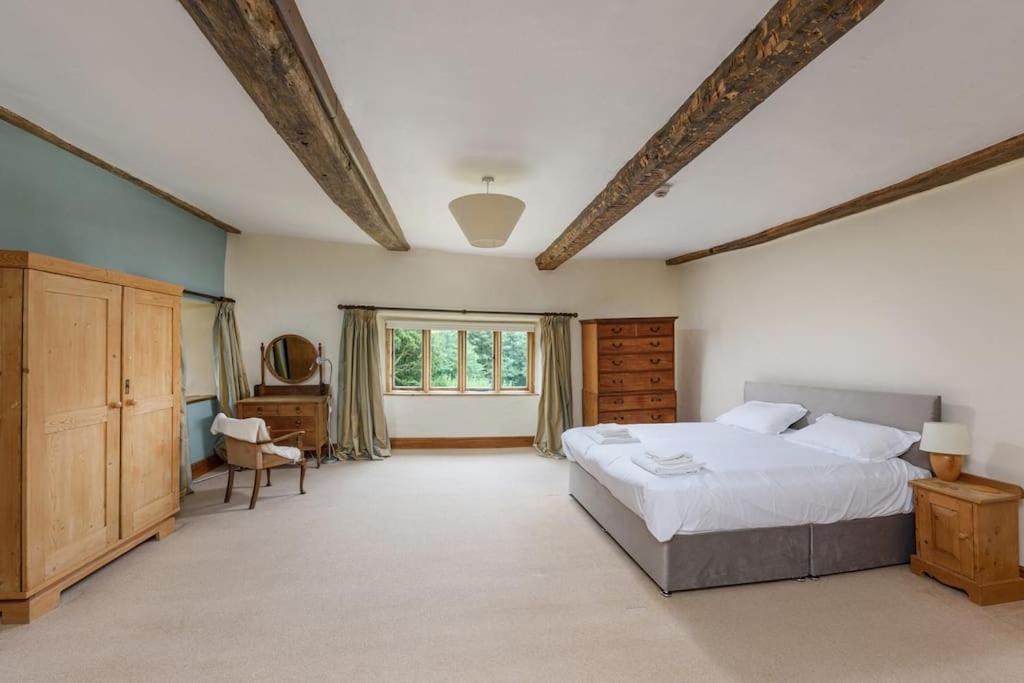 10 Bed Stunning House In Village, With Hot Tub Ovingham Extérieur photo